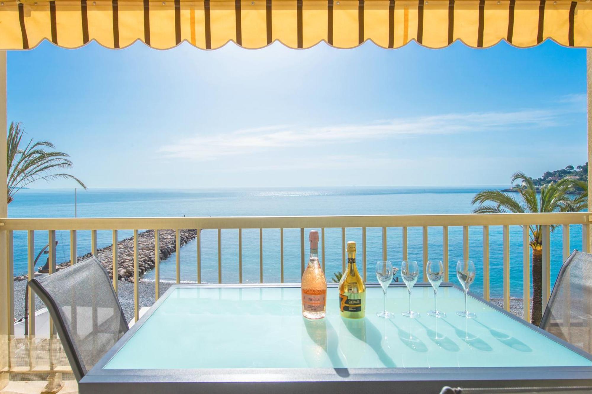 Roquebrune Plage - Terrace Splendid Sea View - BW المظهر الخارجي الصورة